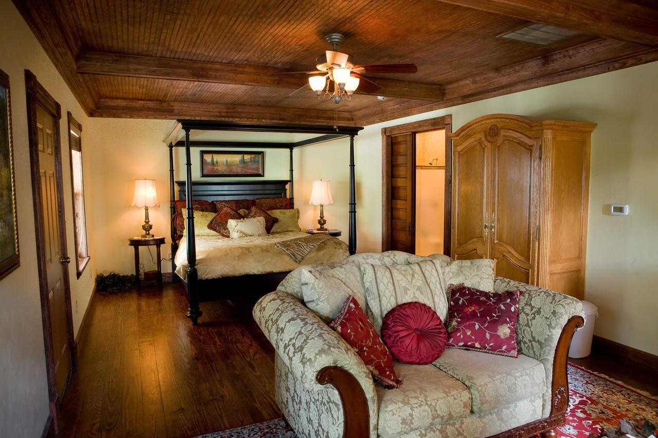 Bed And Breakfast On White Rock Creek Waco Extérieur photo
