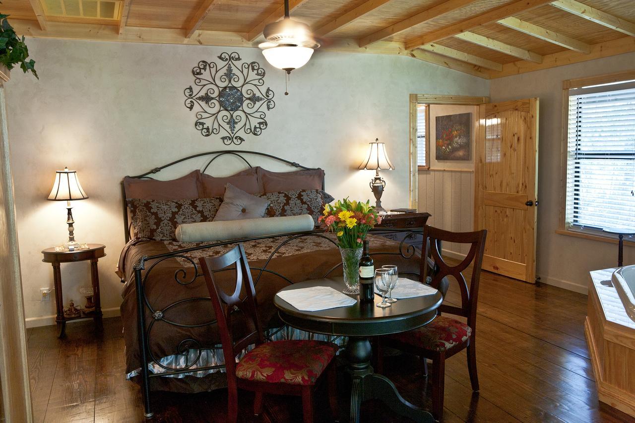 Bed And Breakfast On White Rock Creek Waco Extérieur photo